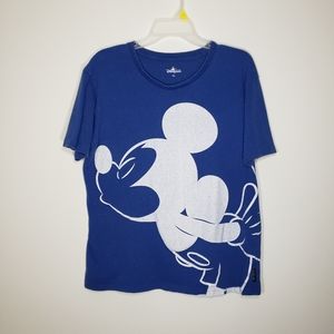 Rare! Mickey Mouse Kiss Disneyland Hong Kong T Shirt Women's Size: X-Large